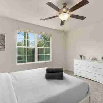 Southern Gem, Game Rm, Fire Pit, Near Coliseum Rooms