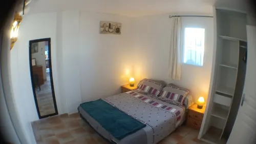 55m² apartment in quiet residence with swimming pool. Hotels in Villeneuve-les-Beziers