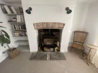 Delightful 2 bed cottage near airport with Free Parking and Wi-fi Hotels in Claverham