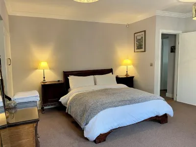 Apartment overlooking the river in the heart of Hebden Bridge - Pet friendly! Hotels near Hebden Bridge Caravan and Motorhome Club Campsite