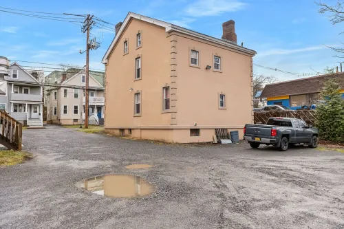 King Bed Private Parking  Fast Internet