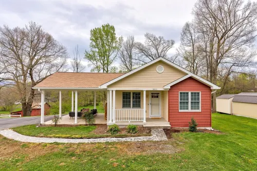 Brand new home - 5 min to ETSU - Comfort & Convenience