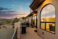 Luxe Sedona Retreat, Grand Views, Expansive Property on 1+ Acre Lot