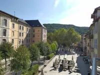 Studio with balcony - view of esplanade-centre ville