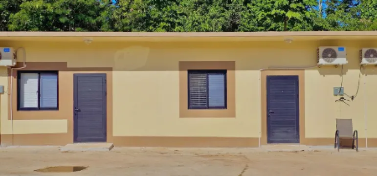 Pedros Heights: Charming 2-bedroom villa with AC and WiFi in serene Adacao