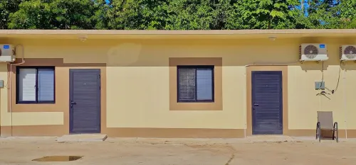 Pedros Heights: Charming 2-bedroom villa with AC and WiFi in serene Adacao