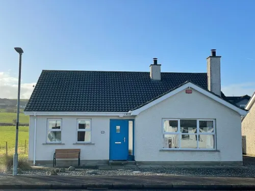 Central Portballintrae Coastal Bungalow.