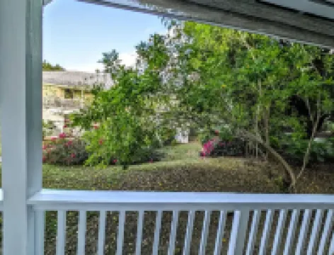 NEW Fully Renovated - Close to Beaches & Shopping!