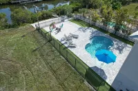 Waterfront Paradise in Apollo Beach, with all the amenities you can think of.