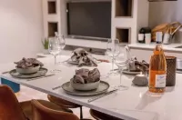 Stylish cozy appartement at the beach and in the city centre!