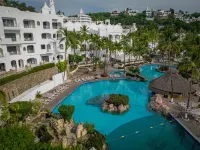 Las Hadas by Brisas - Pools