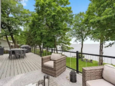BEACH HOUSE ON MILLE LACS LAKE, PRIVATE DOCK