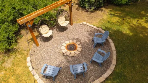 Spacious 4 BR/3 BA House Huge Backyard Close to Skiing, Red Rocks & Downtown