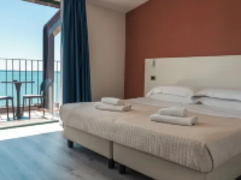 AHG Riva Del Sole Wellness Hotel - Adults Only モニーガ・デル・ガルダのホテル