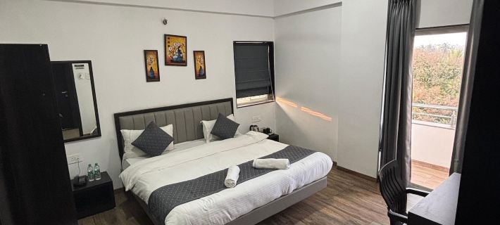 Sunny Executive Hotels in Satara