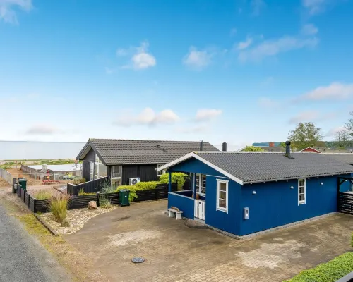 "Urda" - 50m from the sea Hotels in Bjert