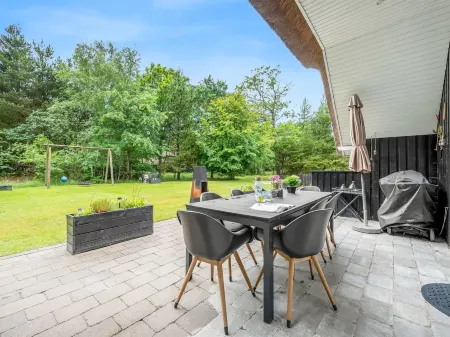 "Arttu" - 2.4km from the Sea