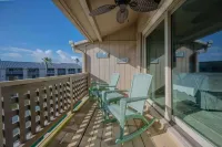 Seaside Cottage with water views! Hotels in Rockport