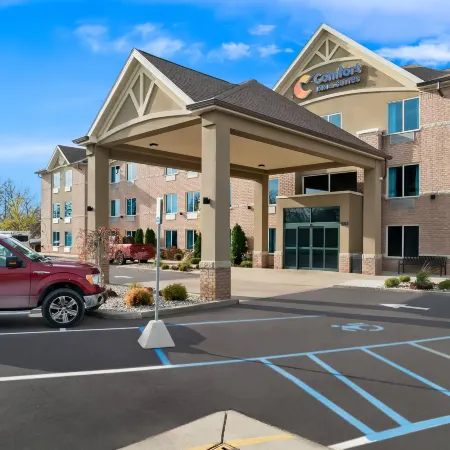 Comfort Inn & Suites Hotels in Taylor