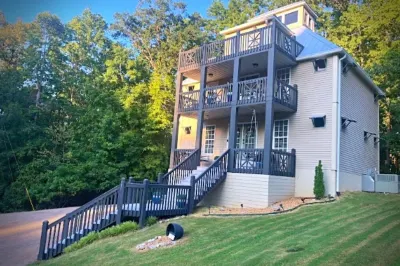 Family Lakehouse by Pickwick Hotels in der Nähe von Pickwick Landing State Park Golf Course