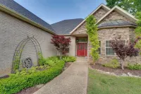 4 Mi to Branson Landing: Huge Home w/ Game Room! - Homestays