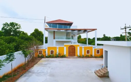 Le Terra Luxury Suites and Swimming Pool by Gvr Grand