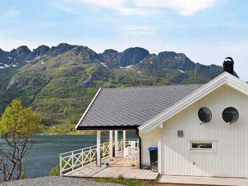 8 person holiday home in Tengelfjord Hotels in Hadsel