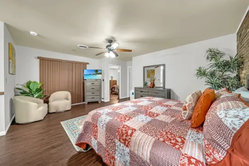 Work & Family 5 Bedroom 4 Bath with Independent Casita for 14 Guests