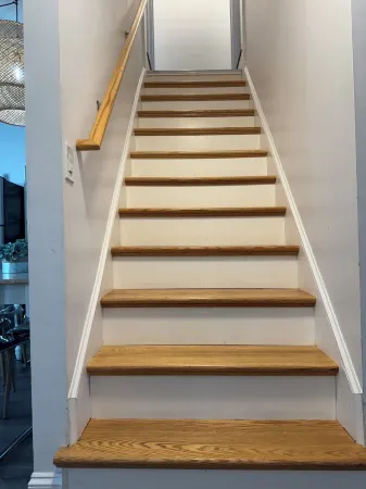 Remodeled Townhouse close to Boston Отели рядом с достопримечательностью «Watertown Dam»