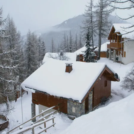 Chalet in Vallandry near Paradiski Ski Area Отели в г. Ландри