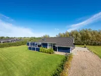 "Shalin" - 1.4km to the Fjord Hotels in Hemmet