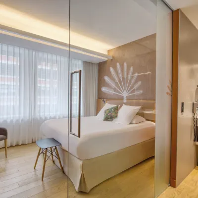 Hotel l'Arbre Voyageur Отели рядом с достопримечательностью «Цеха компании Fives-Lille»