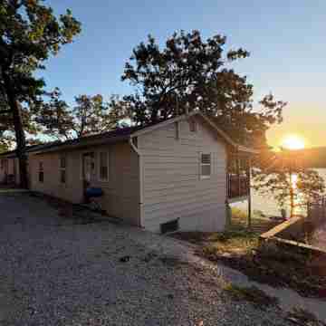 Waterfront Getaway w/ Pool + Dock. Pet-Friendly! Hotel Exterior