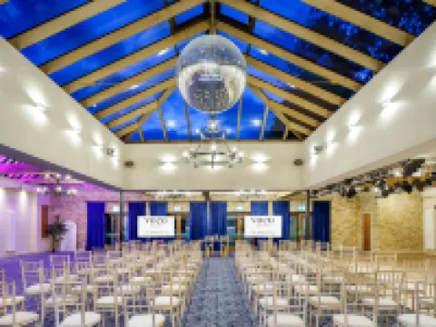 voco LYTHE HILL HOTEL & SPA by IHG Hotels in Godalming