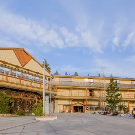 Holiday Inn Resort THE LODGE AT BIG BEAR LAKE by IHG