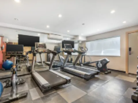 ベストウェスタン プラス バーナビー ホテル バーナビーのホテル