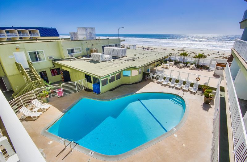 Surfer Beach Hotel photo 2