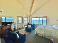 Turtle Rocks Oceanfront Inn - balcony