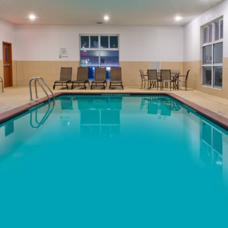 Holiday Inn Express & Suites ALVARADO by IHG