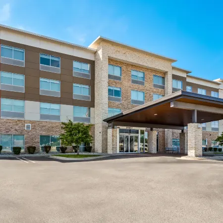 Holiday Inn Express & Suites DETROIT NORTHWEST - LIVONIA by IHG
