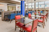 Holiday Inn Express & Suites LEE'S SUMMIT - KANSAS CITY by IHG - breakfast