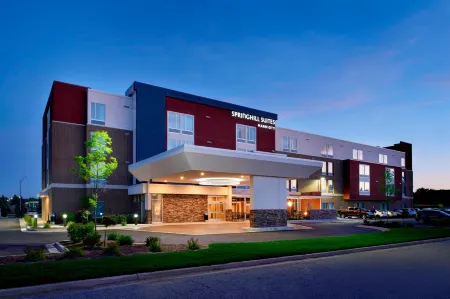 SpringHill Suites Grand Rapids West Отели рядом с достопримечательностью «Ривертаун Кроссингс»