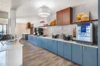 Comfort Inn & Suites Arlington Heights - Buffalo Grove - breakfast