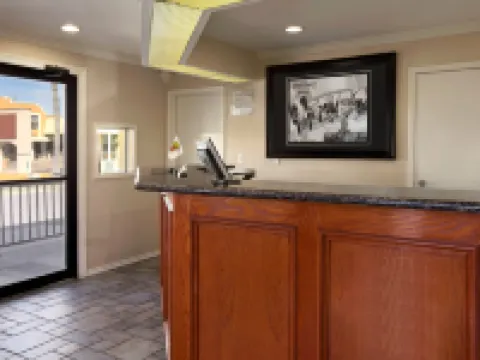 Super 8 by Wyndham McAllen/Downtown/La Plaza Mall マッカレンのホテル