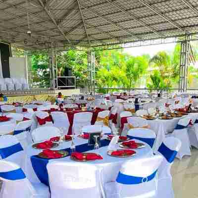 Auberge Pont Gaudin Dining/Meeting Rooms