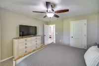 Serene Dry Ridge Vacation Rental w/ Nearby Fishing - 3-Star