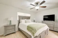 Furnished Outdoor Area! Family Home in Spring Hill - Homestays