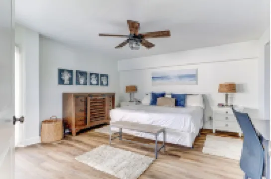 OCEANFRONT 4b/3ba St. Pete/Clearwater. Heated Pool. Patio. Paddleboards