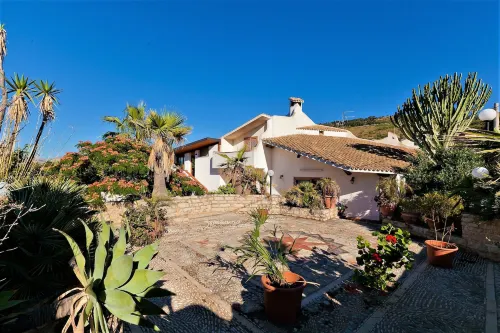 Equipped Villa with Private Pool and Panoramic Sea Views - Pools