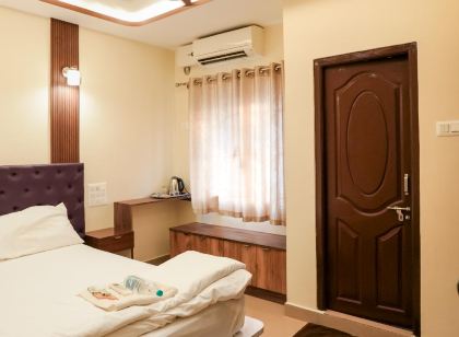 Shwetha Lodge